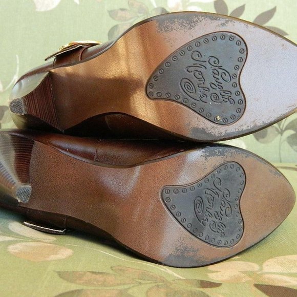 Naughty Monkey Brown Leather Shoe Boots w/Studs ,Size 7 w/box , EUC - Picture 5 of 14
